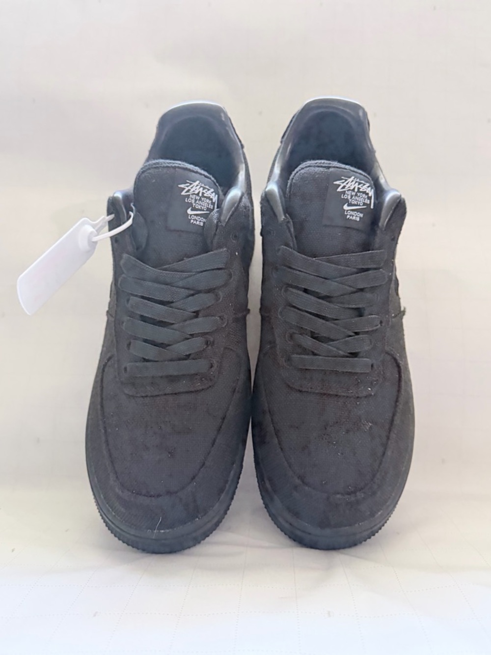 Nike Men’s All-Black Low Top Sneakers - Picture 5 of 5